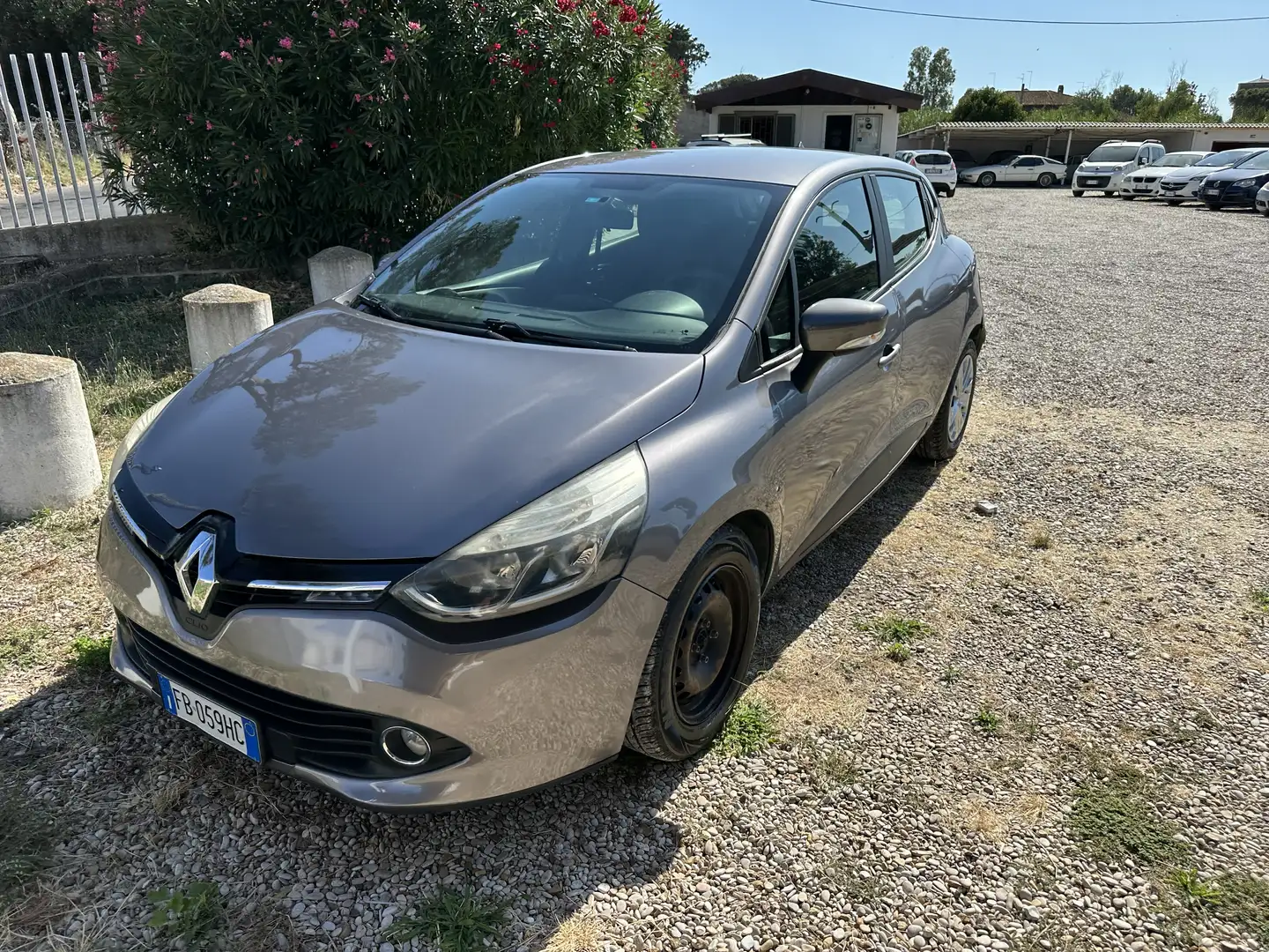 Renault Clio Clio 5p 1.5 dci Dynamique 75cv Gris - 1