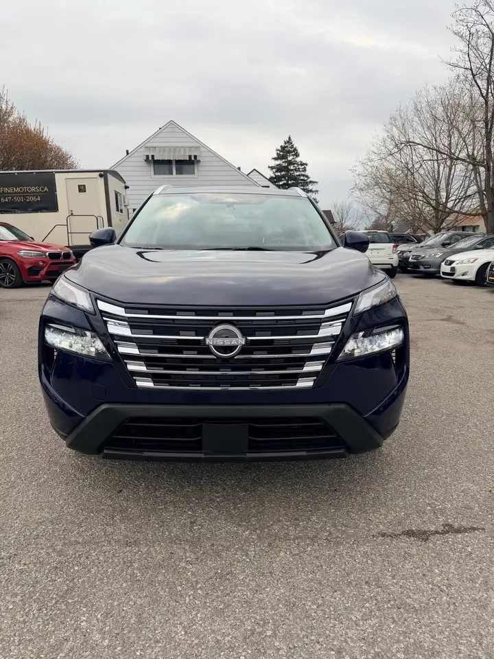 Nissan Rogue снимка Nissan Rogue