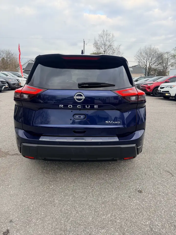 Nissan Rogue снимка Nissan Rogue
