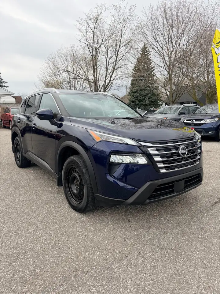 Nissan Rogue снимка Nissan Rogue