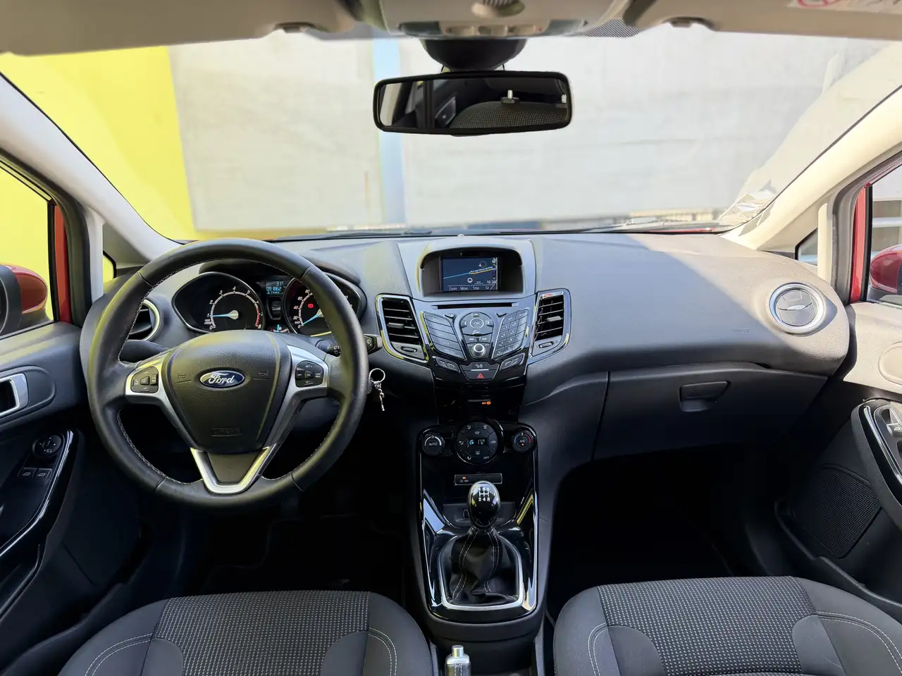 Ford Fiesta 5 portes — photo 3