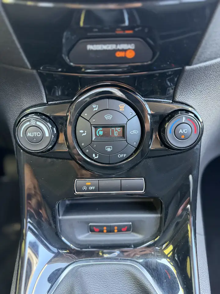 Ford Fiesta 5 portes — photo 5