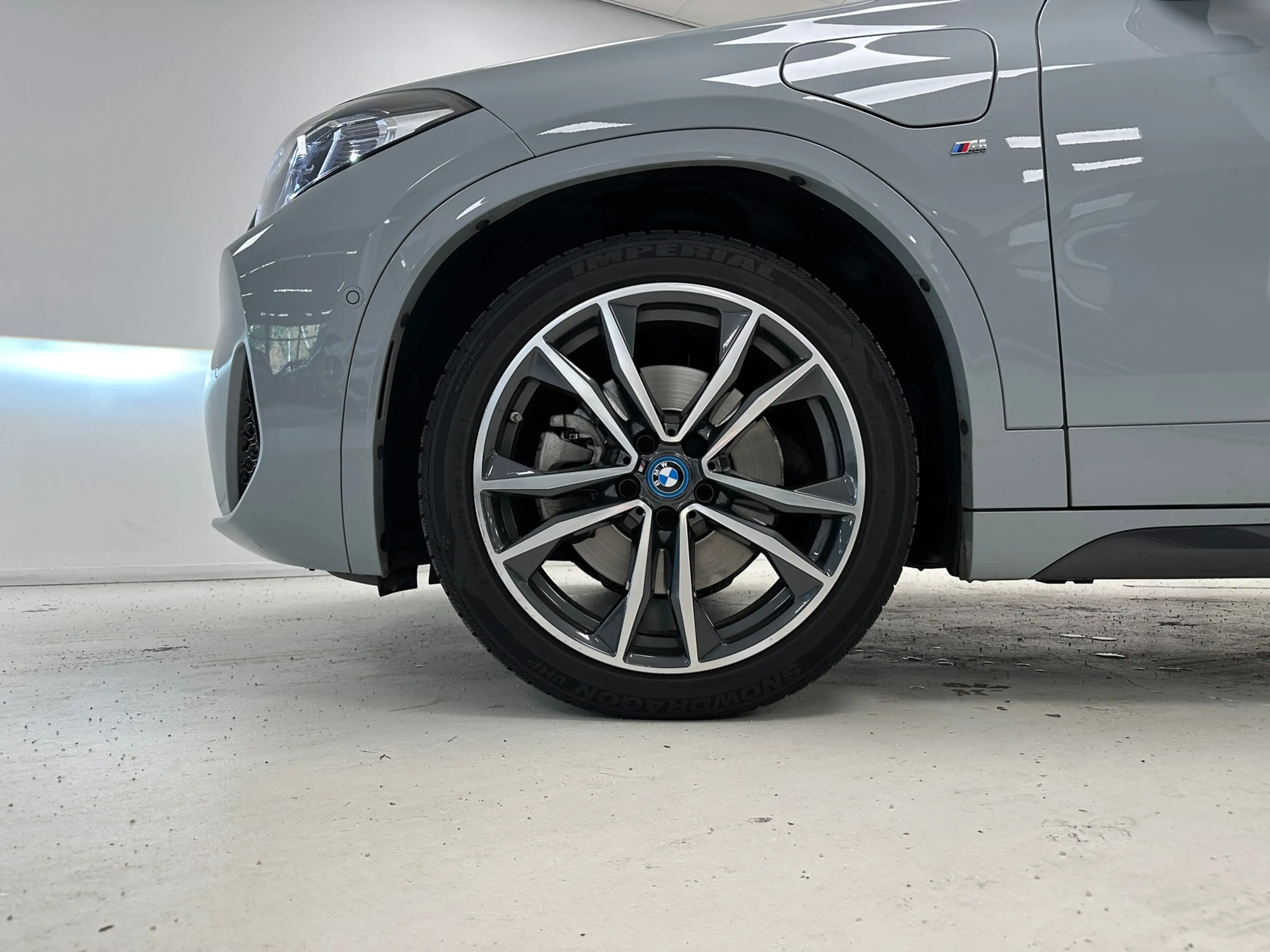 BMW X2 xDrive25e M-Sport X | Brooklyn Grau | Panoramadak — photo 3