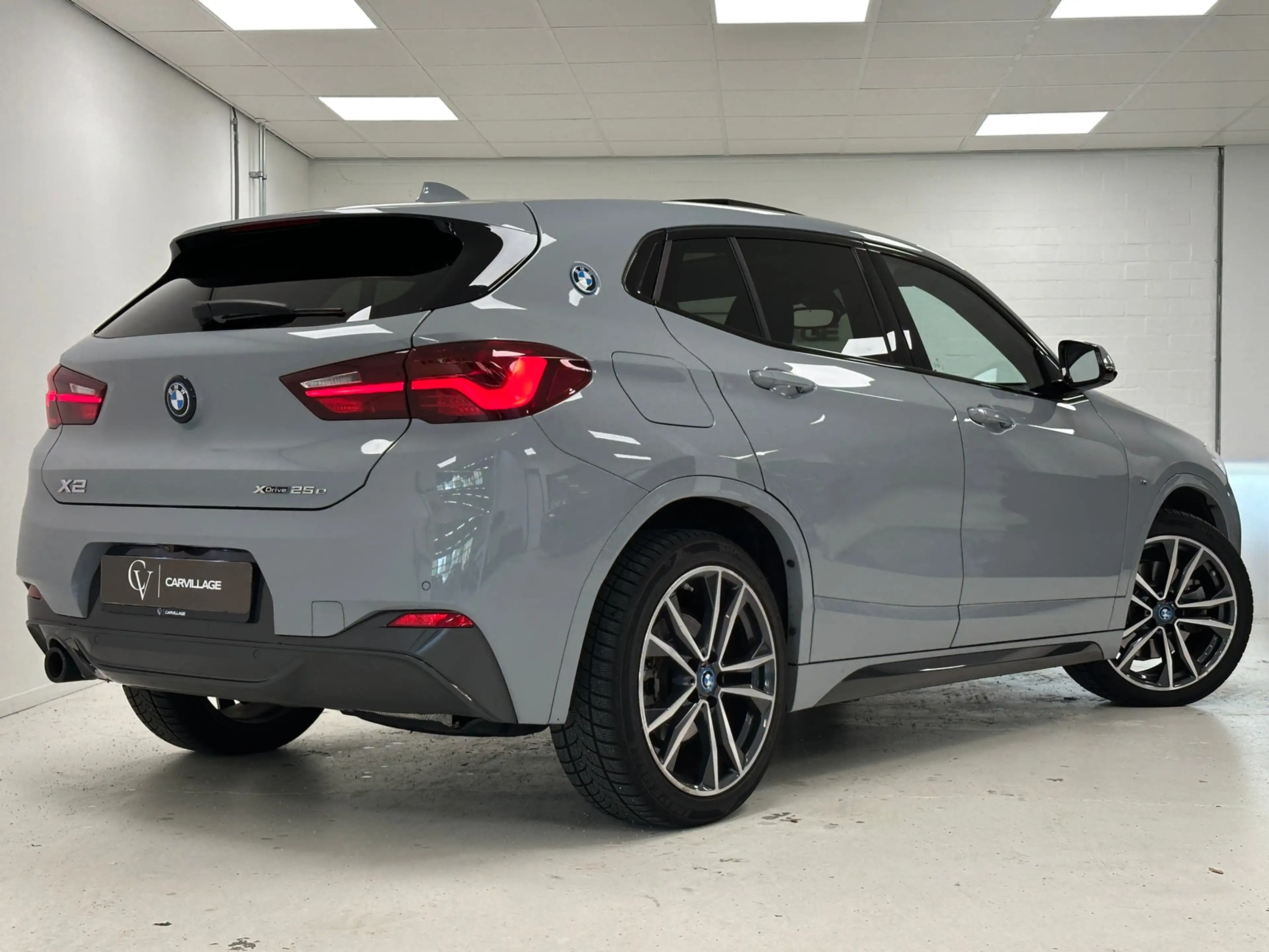 BMW X2 xDrive25e M-Sport X | Brooklyn Grau | Panoramadak — photo 2