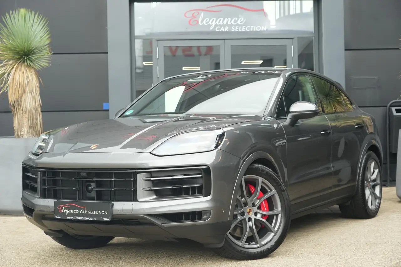 Porsche Cayenne Coupé 3.0 S E-Hybrid 520PK Pano SportChrono