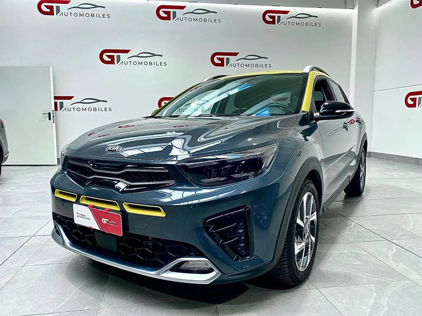 Kia Stonic Stonic 1.0 t-gdi mhev GT Line 120cv dct Gris - 1