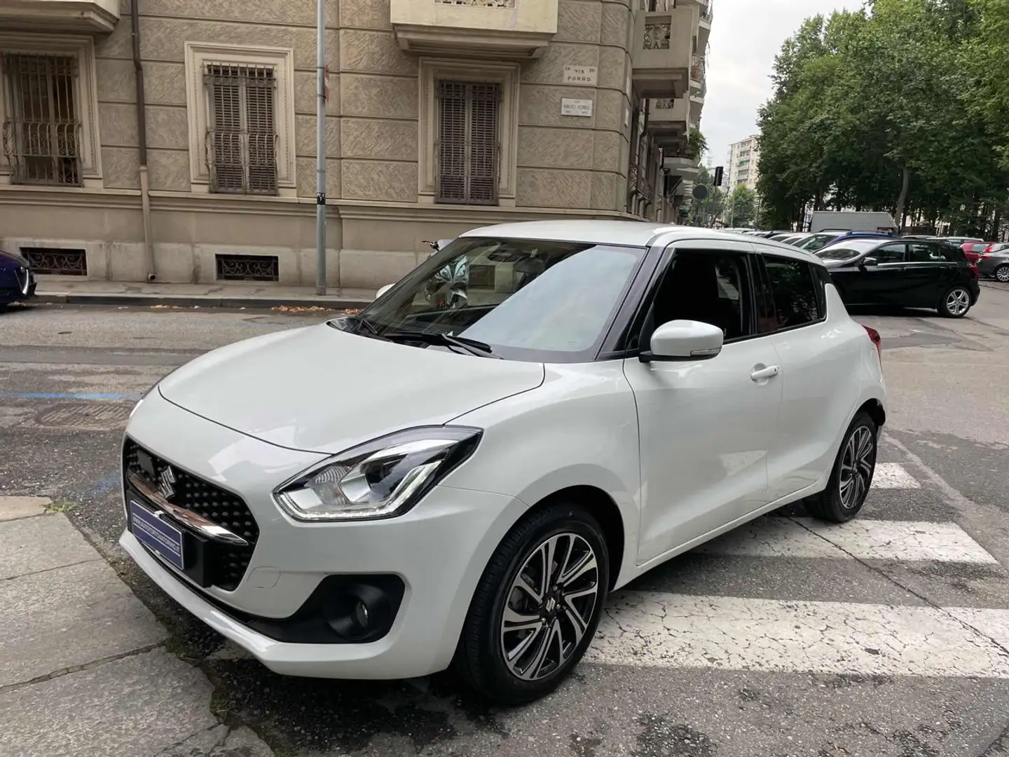 Suzuki Swift 1.2 Hybrid Top Weiß - 1