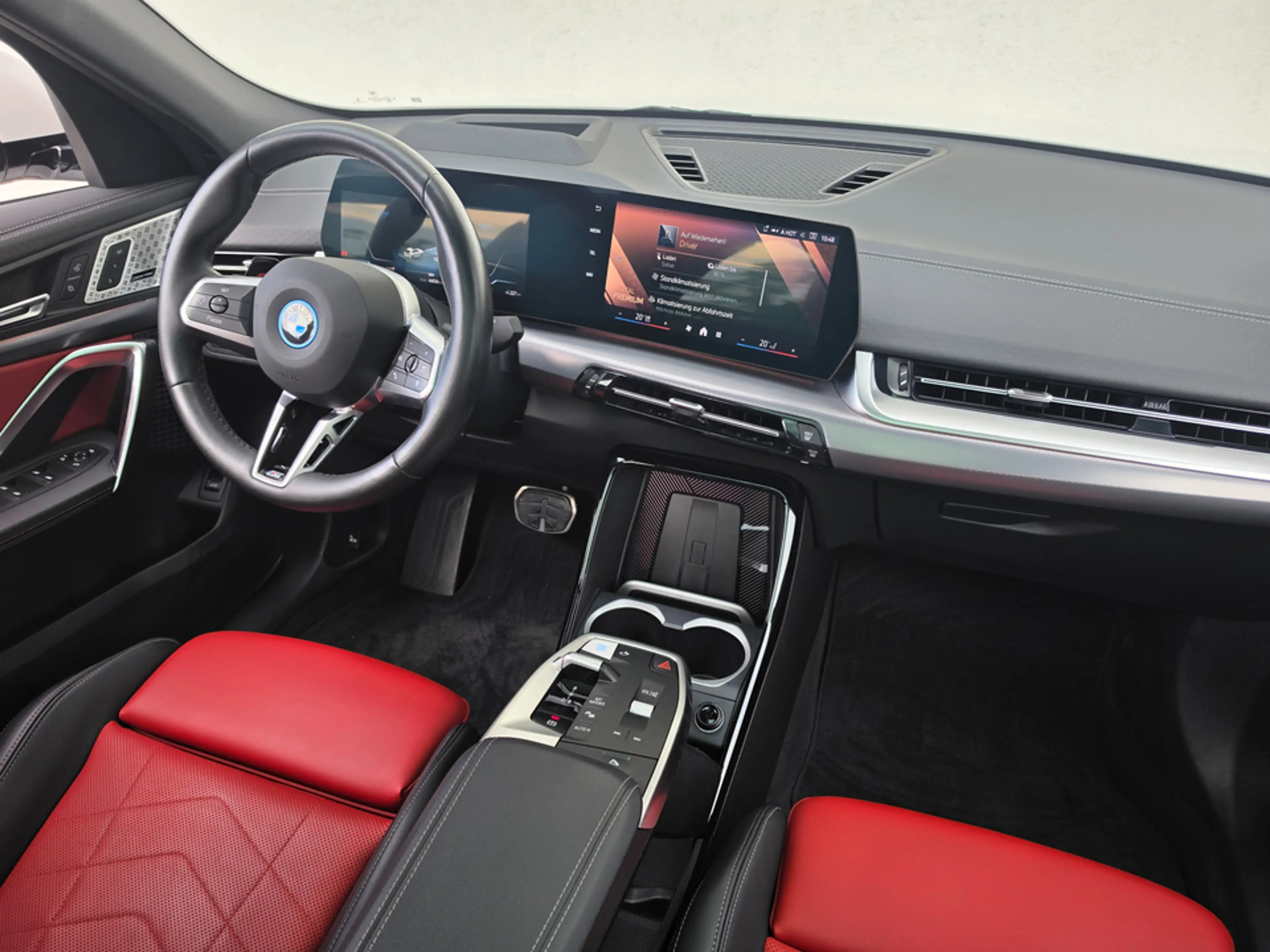 BMW iX2 ix2 xDrive30 M SportpaketPro Pano Head-Up DAPro — photo 17
