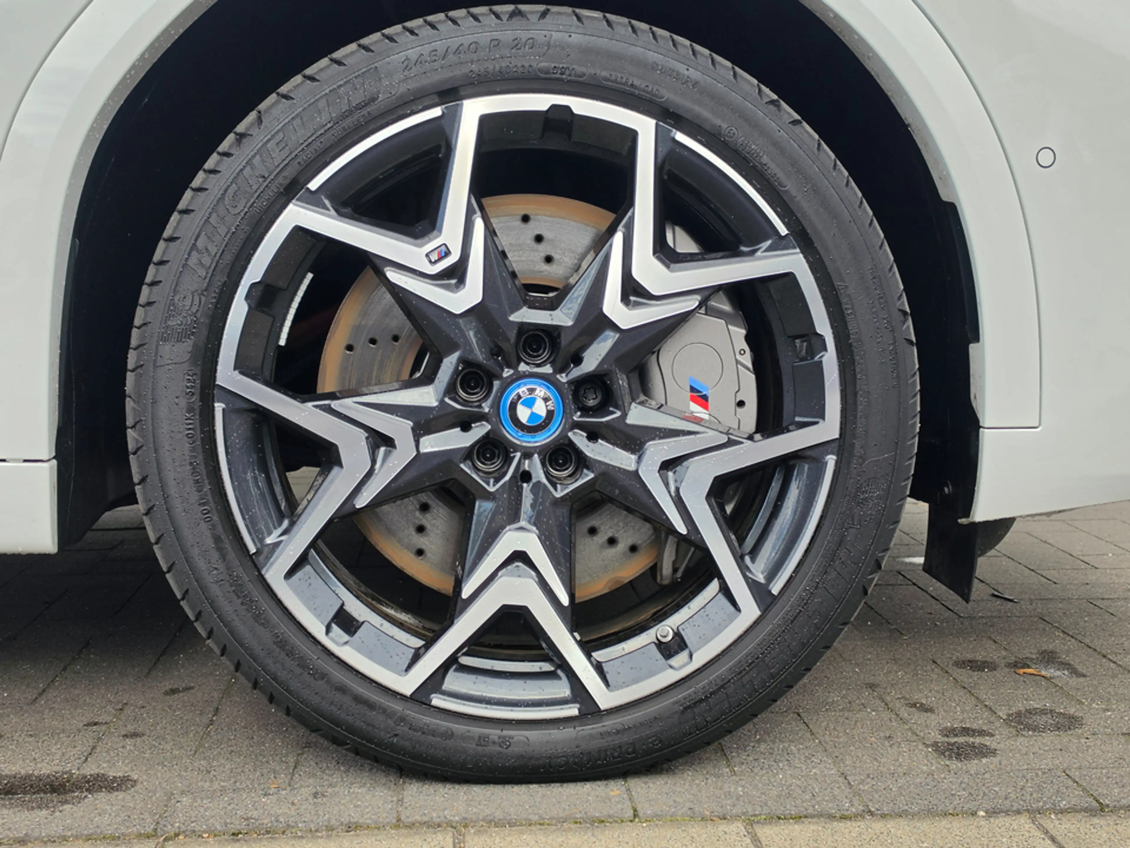 BMW iX2 ix2 xDrive30 M SportpaketPro Pano Head-Up DAPro — photo 4