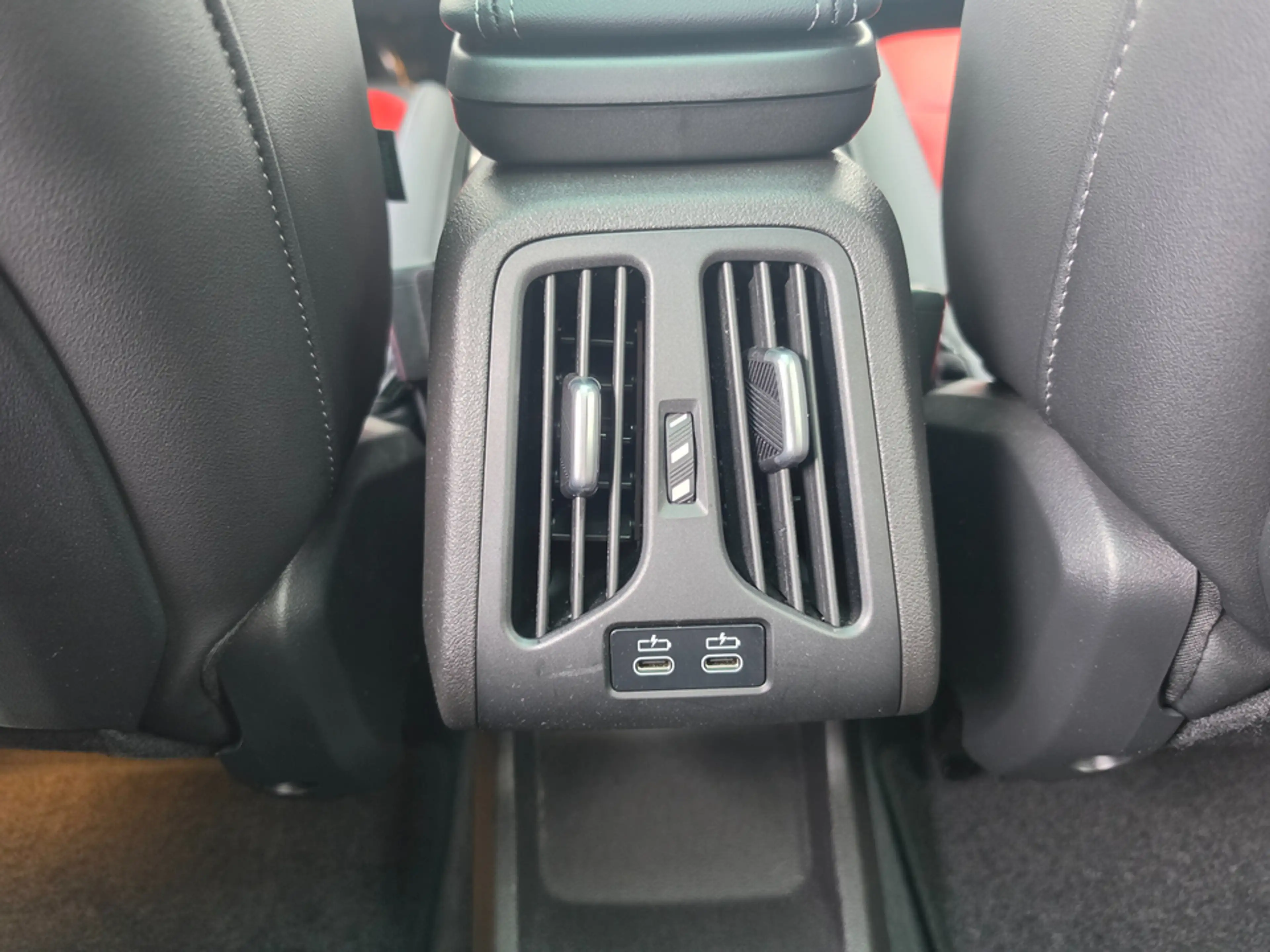 BMW iX2 ix2 xDrive30 M SportpaketPro Pano Head-Up DAPro — photo 30