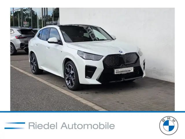 BMW iX2 ix2 xDrive30 M SportpaketPro Pano Head-Up DAPro