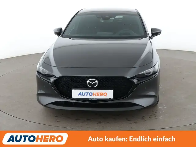 Mazda Mazda3 view 9