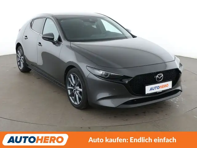 Mazda Mazda3 view 8