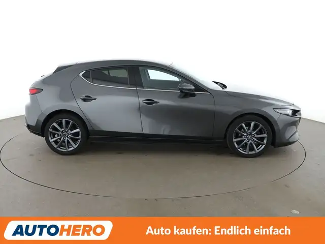 Mazda Mazda3 view 7
