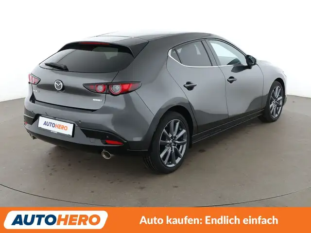 Mazda Mazda3 view 6