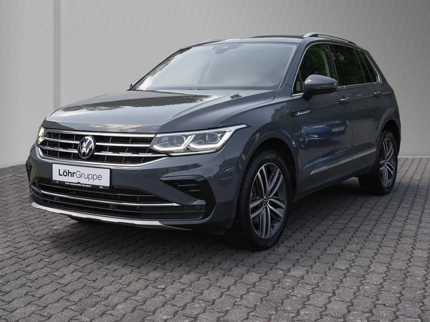 Volkswagen Tiguan 2.0 TSI DSG 4Motion Elegance *IQ-Light*Navi*App... Grau - 2