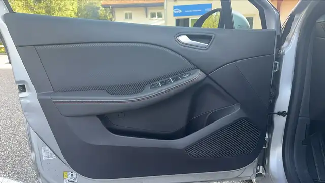 Renault Clio view 7