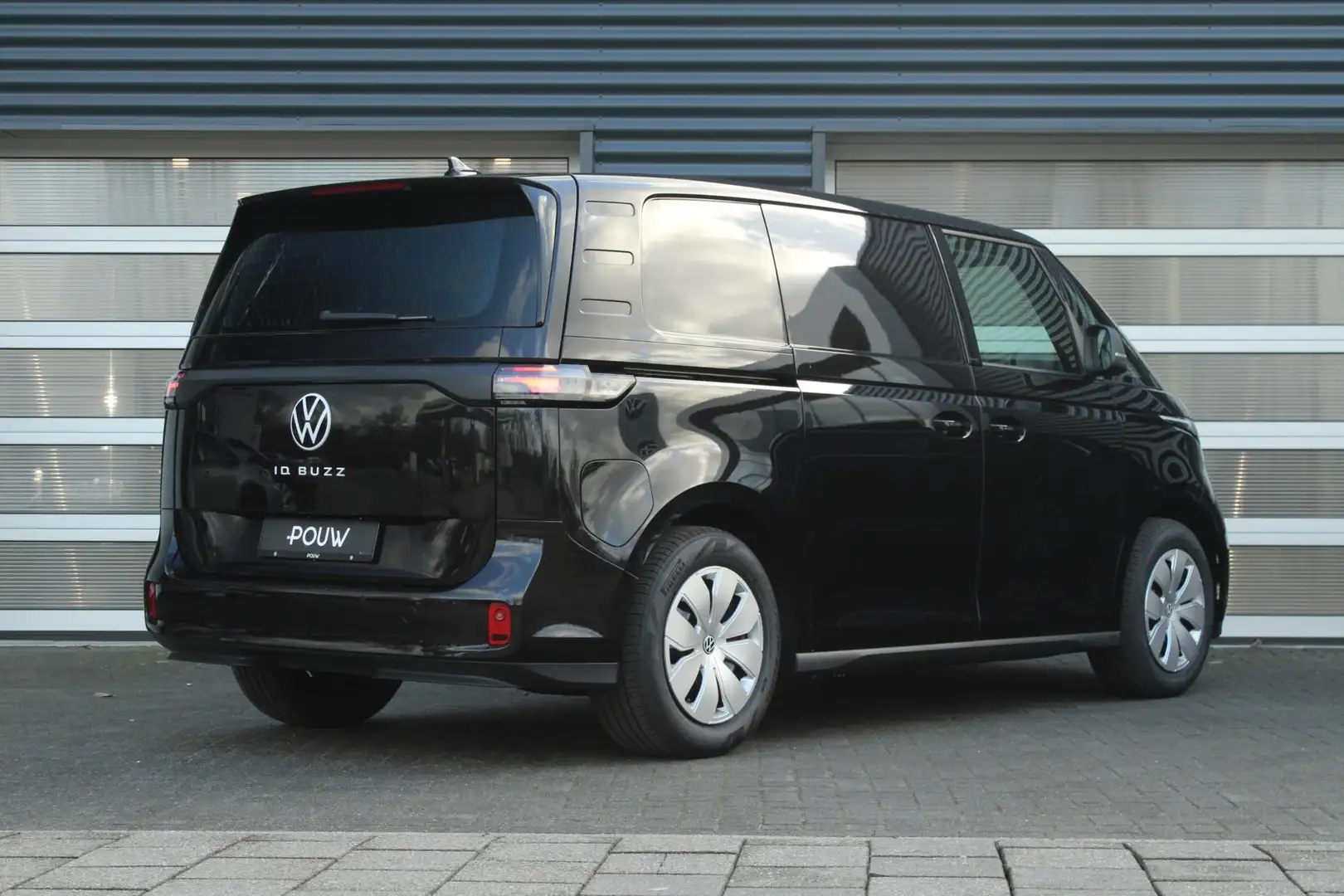Volkswagen ID. Buzz Cargo L1H1 204pk 77 kWh | Multimedia Pakket Plus | Cruis Black - 2