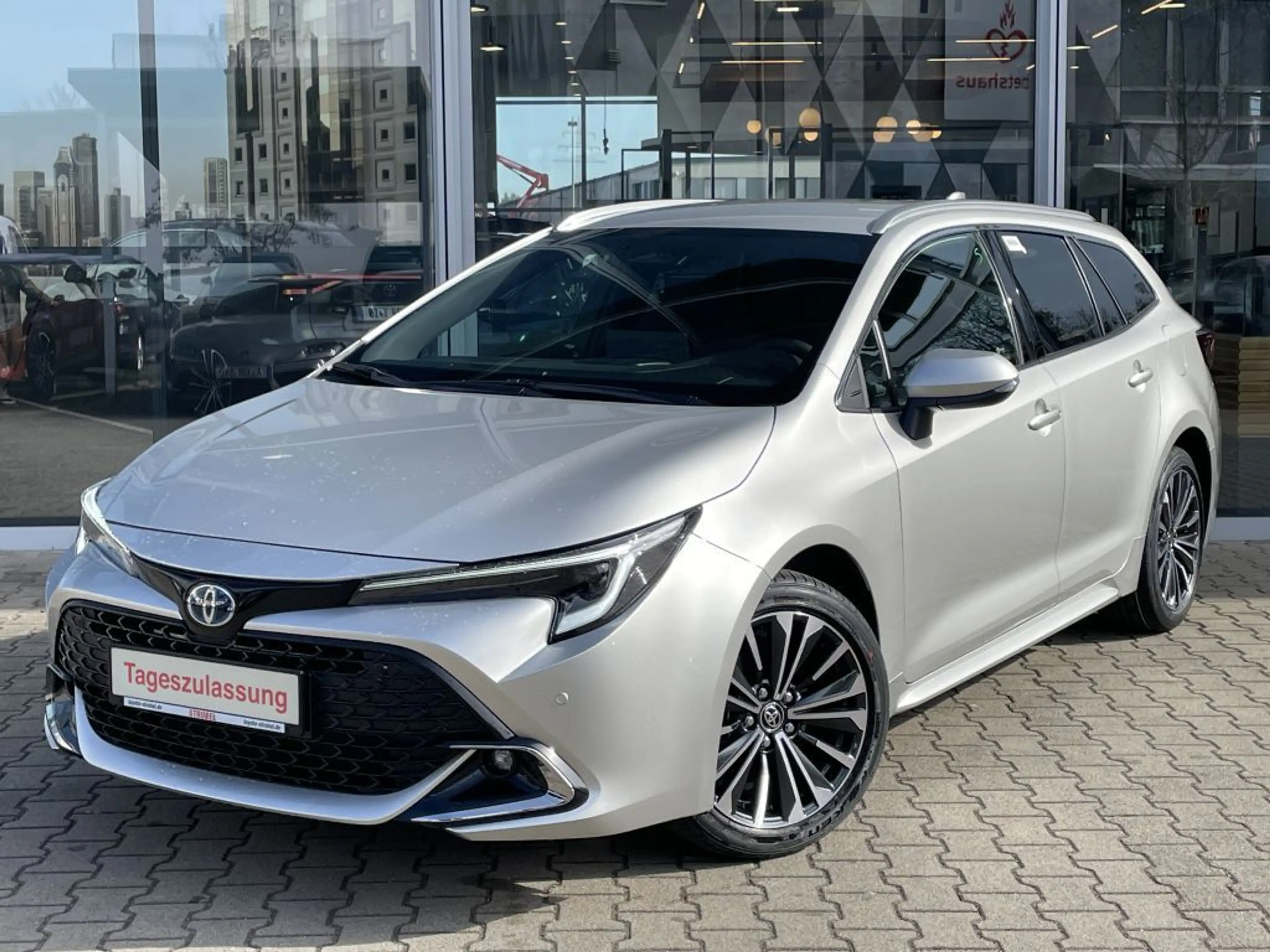 Toyota Corolla 1.8 Hybrid Touring Sports Teamplayer*Technik-Paket — photo 3