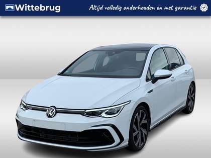 Volkswagen Golf 1.5 eTSI 150pk DSG R-Line / Panoramadak / 18" LMV