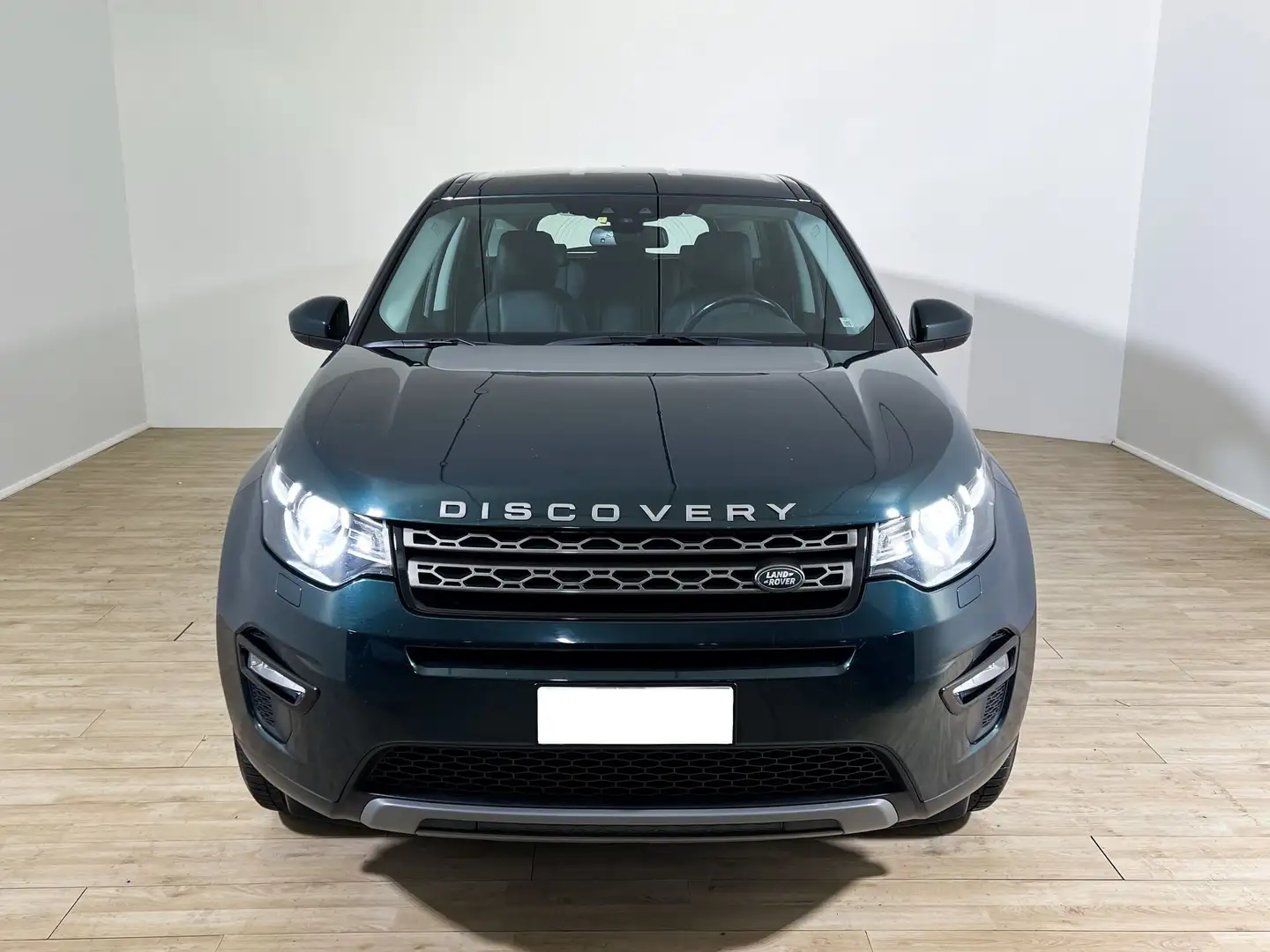 Land Rover Discovery Sport 2.0 TD4 150 Auto Business Ed. Premium SE Grün - 2