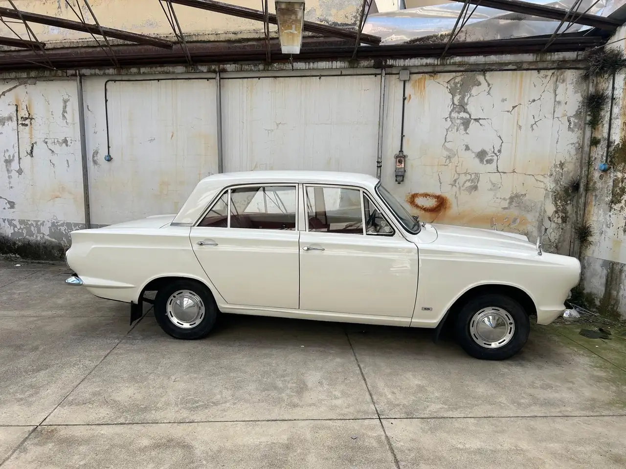 Ford Cortina 5 porte, foto 3