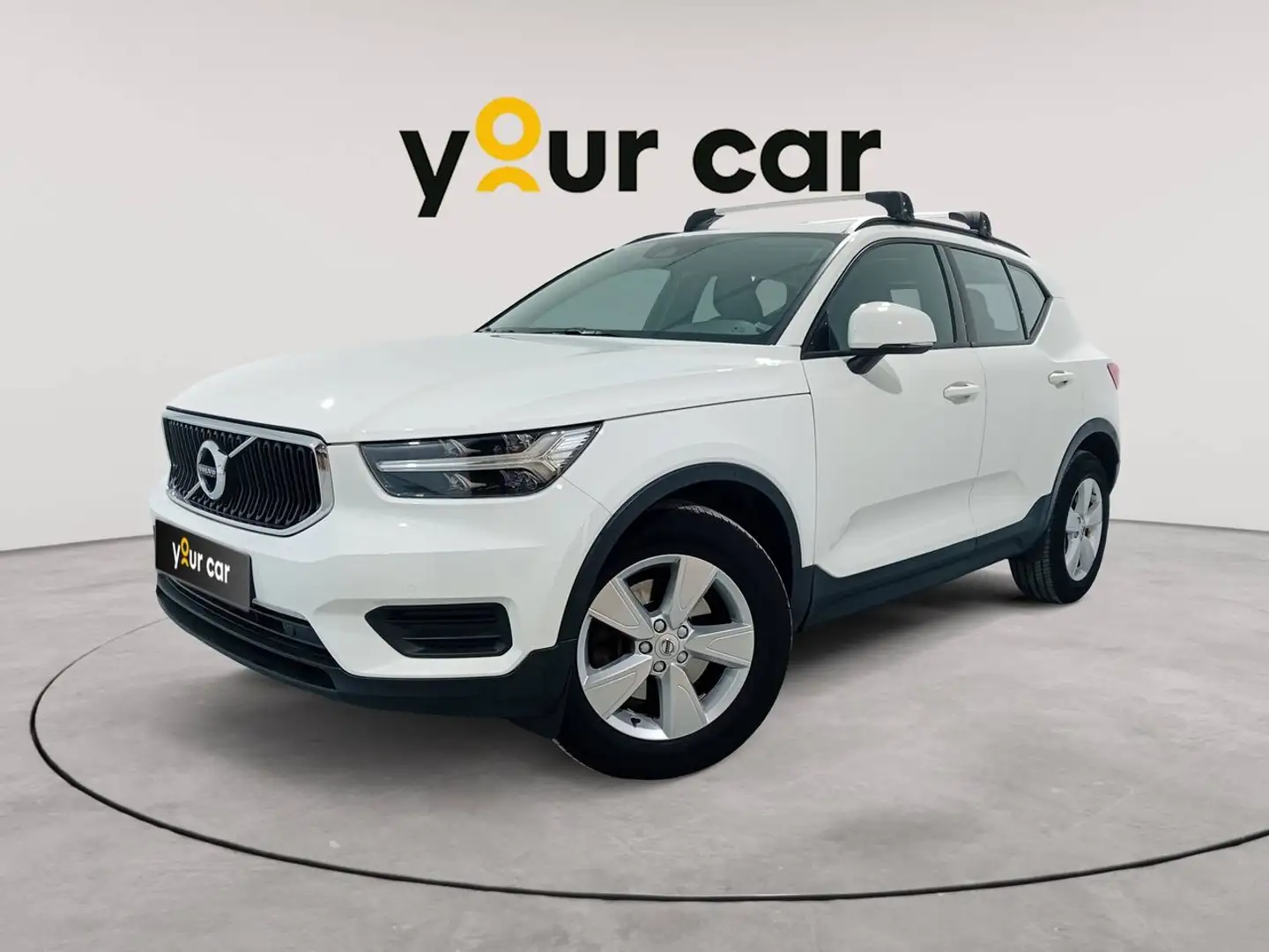 Volvo XC40 T2 Momentum Core Blanc - 1