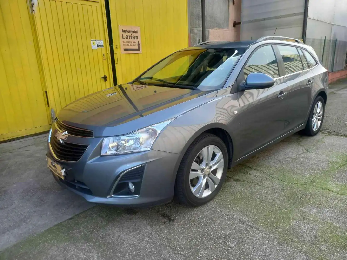 Chevrolet Cruze 1.7 Diesel Station Wagon LTZ NEOPATENTATI Gris - 2