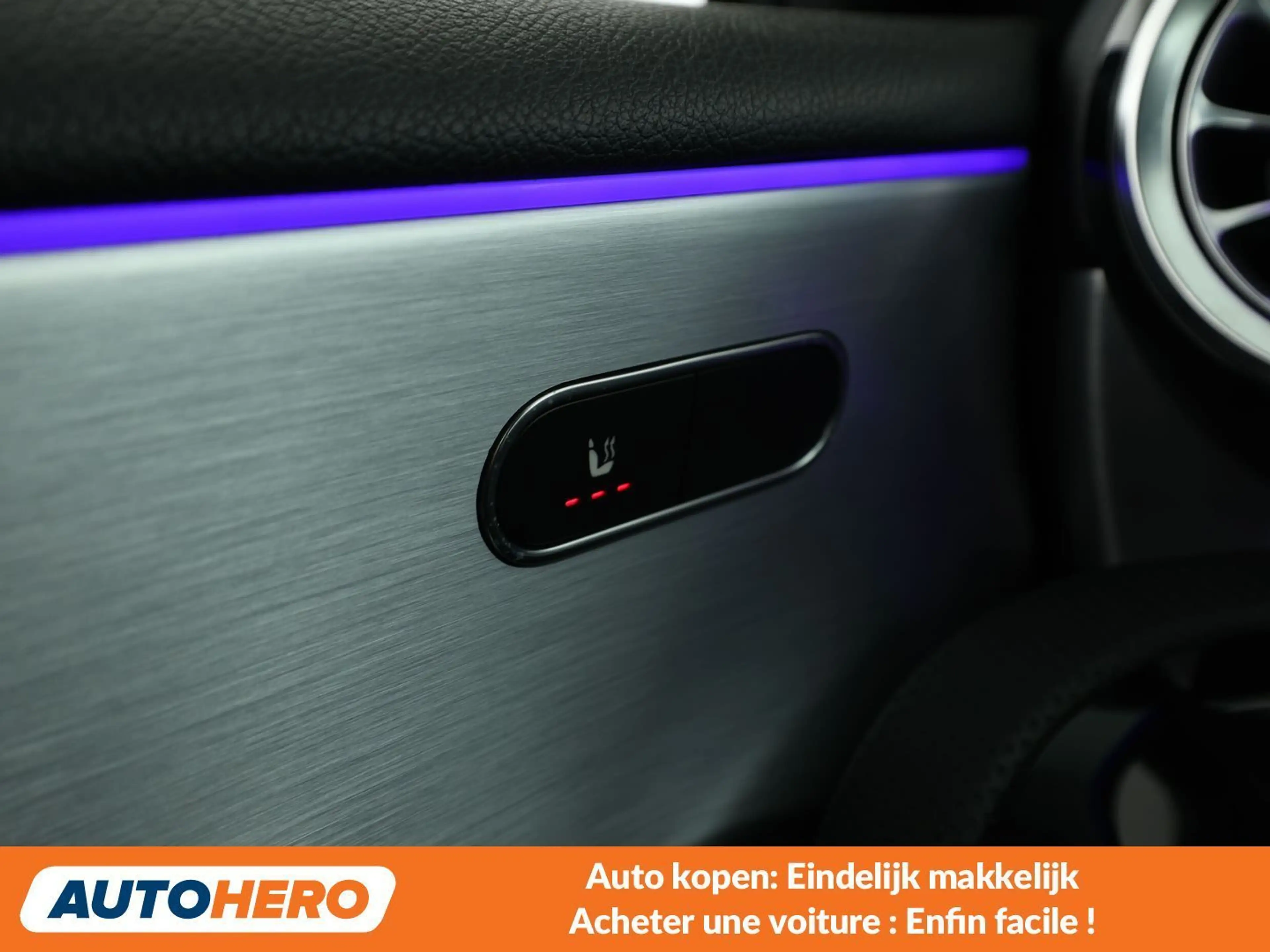 Mercedes-Benz A 250 A 250e AMG Line — photo 13