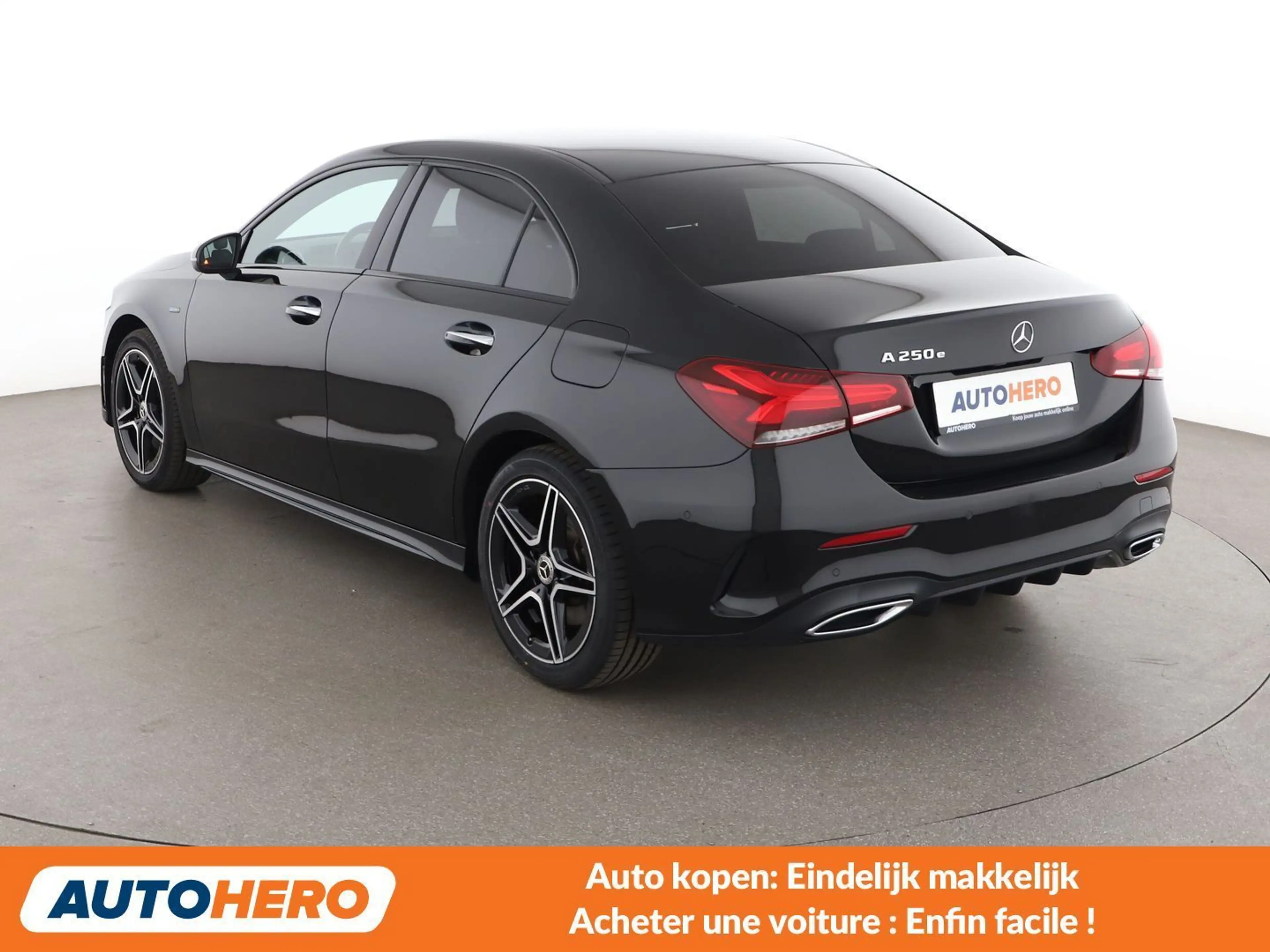 Mercedes-Benz A 250 A 250e AMG Line — photo 4