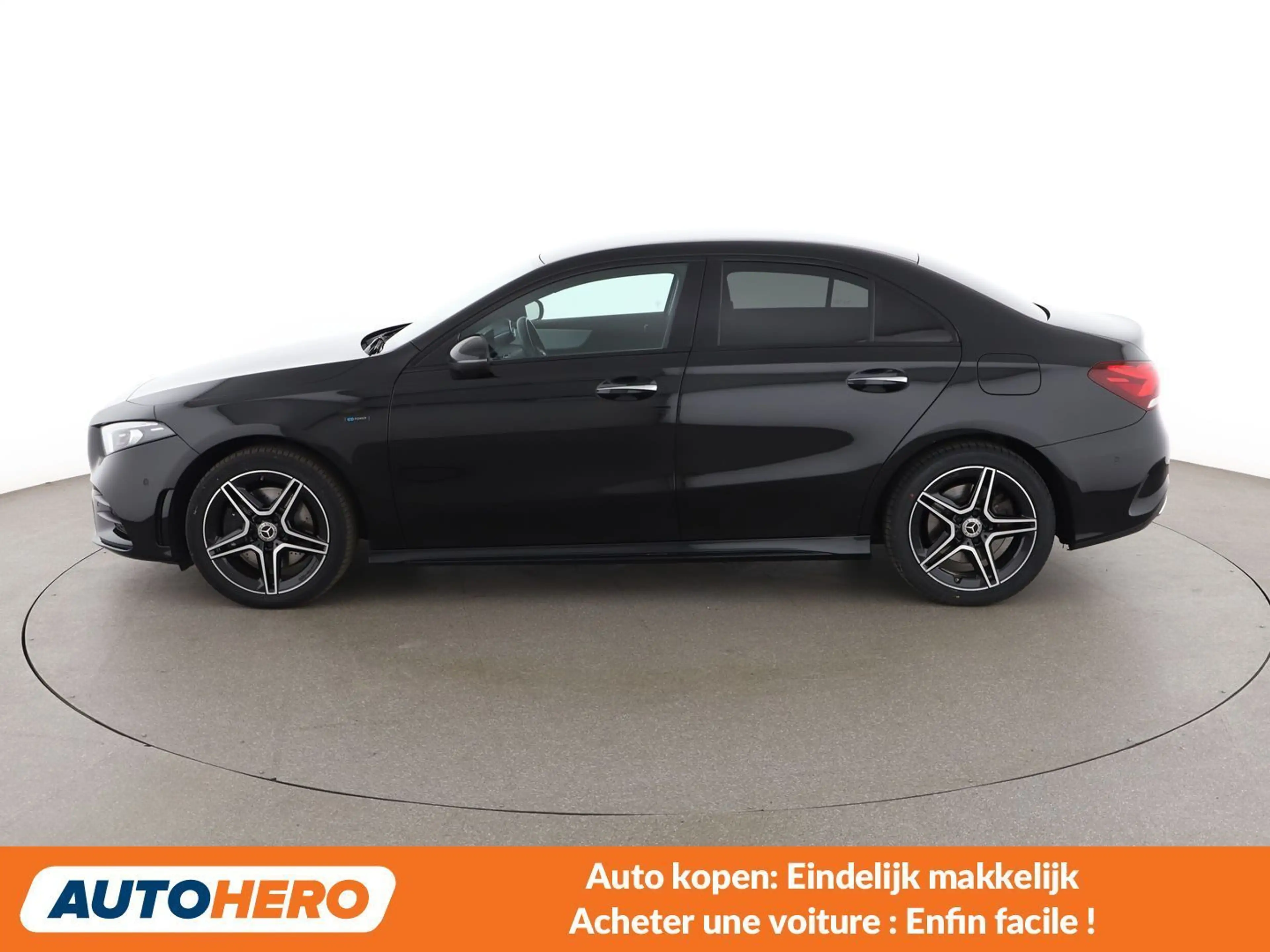 Mercedes-Benz A 250 A 250e AMG Line — photo 3