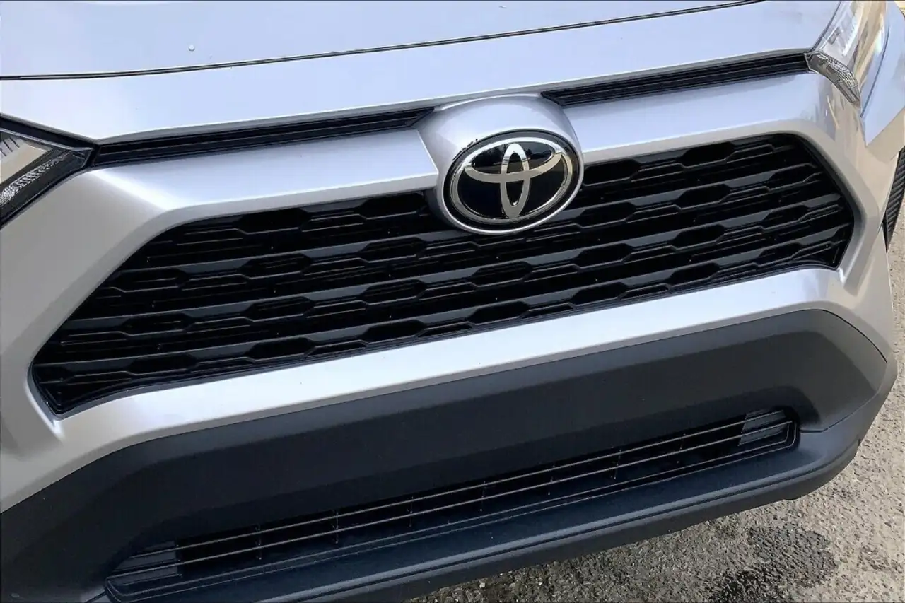 Toyota RAV 4 снимка Toyota RAV 4