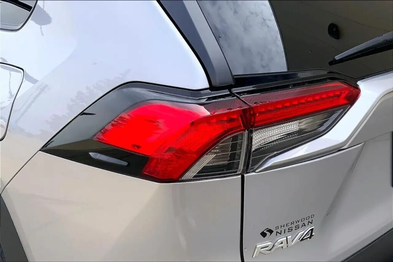 Toyota RAV 4 снимка Toyota RAV 4