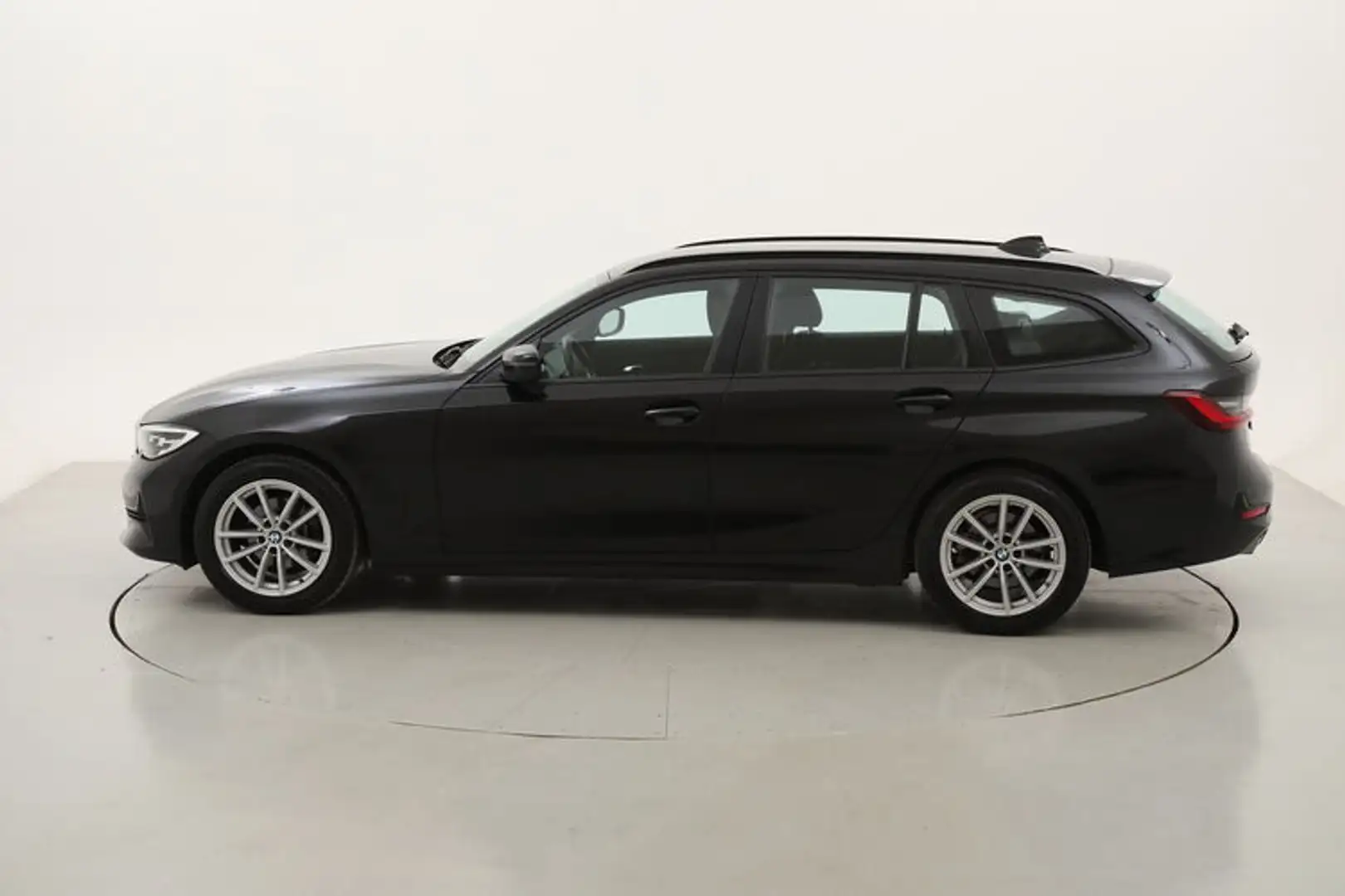 BMW 318 318d 48V Touring Business Advantage 2.0 Mild Černá - 2