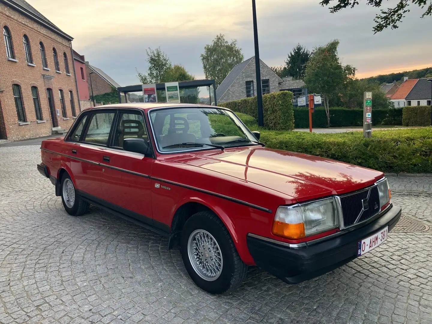 Volvo 240 240 GL 2,3 AUTOMATIC Rouge - 1