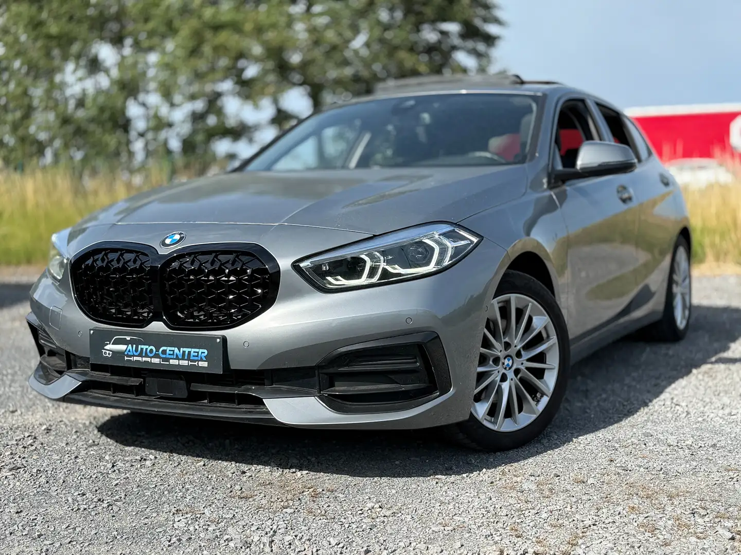 BMW 118 118iA Sportpack panoramisch dak camera zetelverw Grau - 1