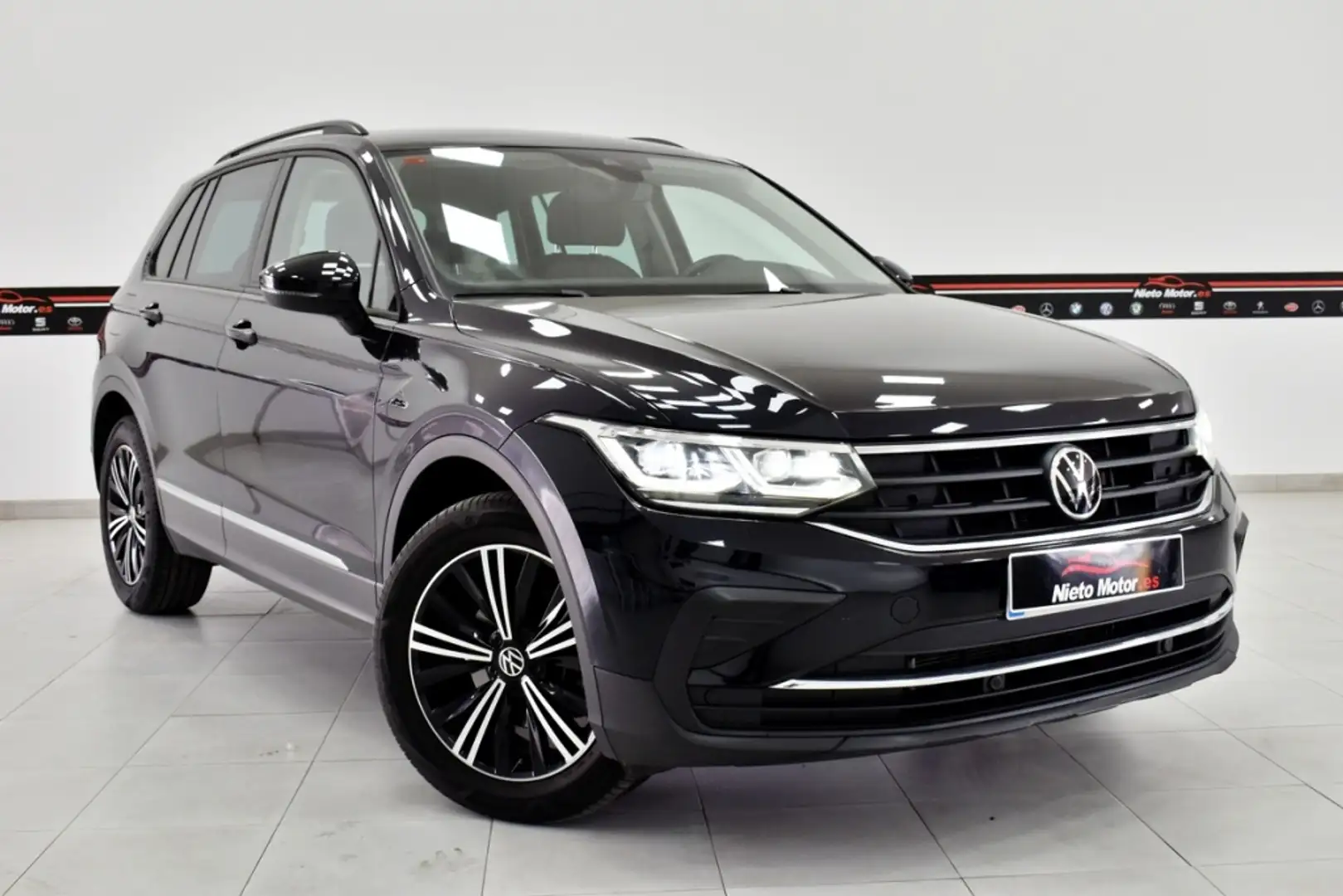 Volkswagen Tiguan 2.0TDI Life DSG 110kW Negro - 2