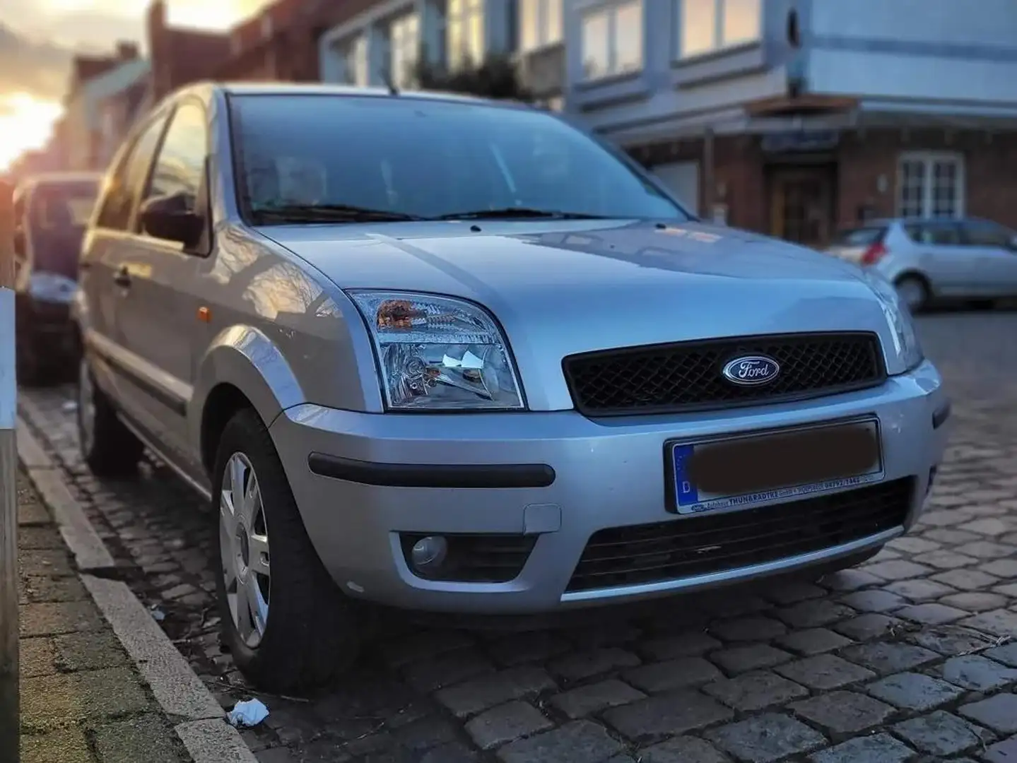 Ford Fusion Zahnriemen neu / Motor erneuert Silber - 2
