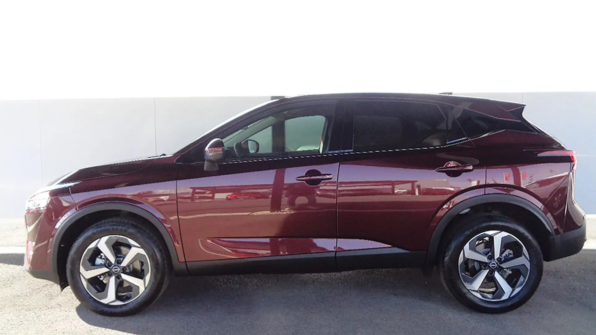 Nissan Qashqai 1.3 DIG-T mHEV 12V N-Connecta 4x2 103kW - 2