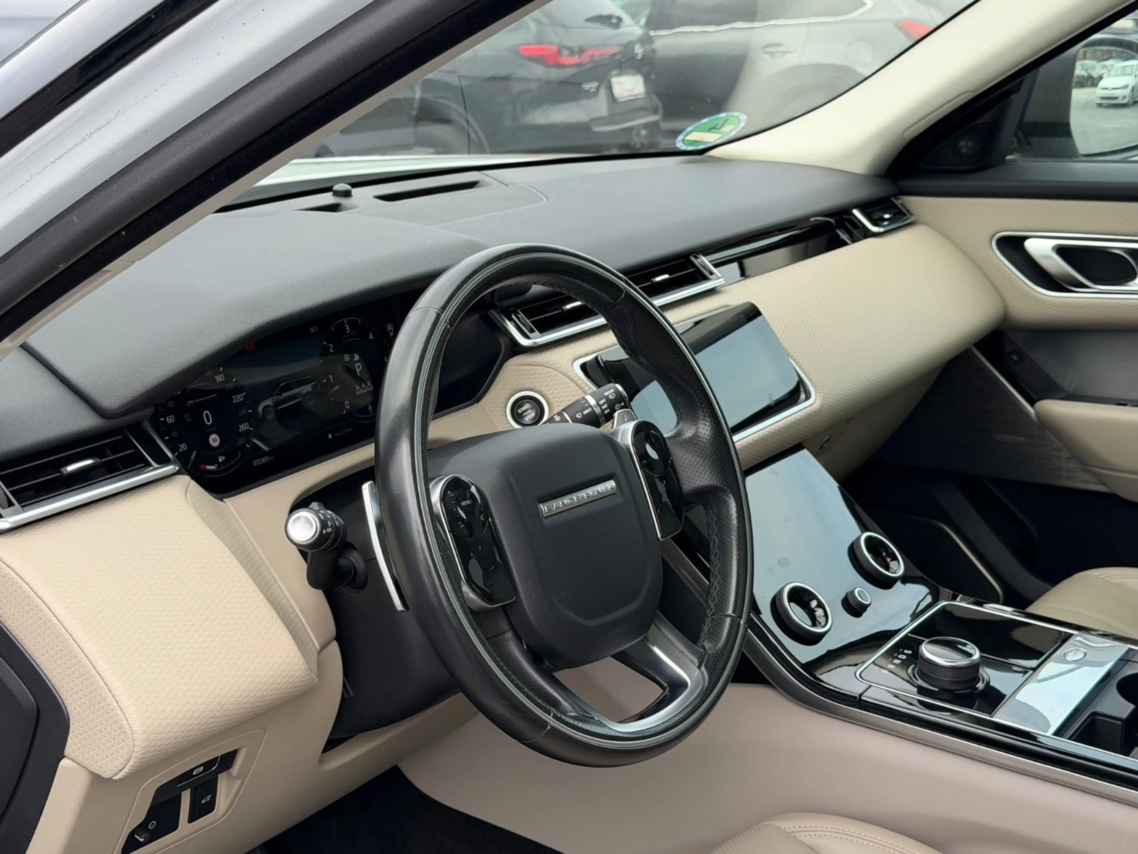Land Rover Range Rover Velar R-Dynamic SE — photo 9