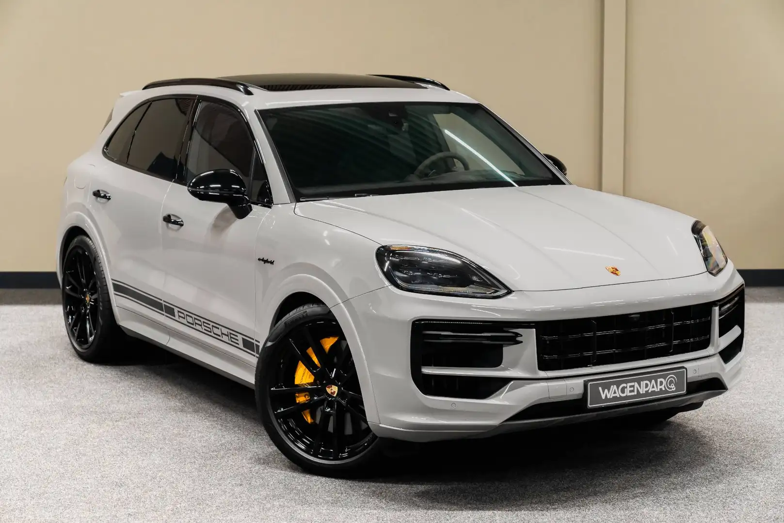 Porsche Cayenne Turbo E-Hybrid PANO*ACHTERAS*SPDESIGN*HEADUP*SPUIT Gris - 1