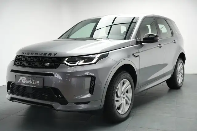Land Rover Discovery Sport view 4