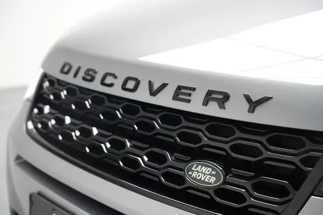 Land Rover Discovery Sport view 12