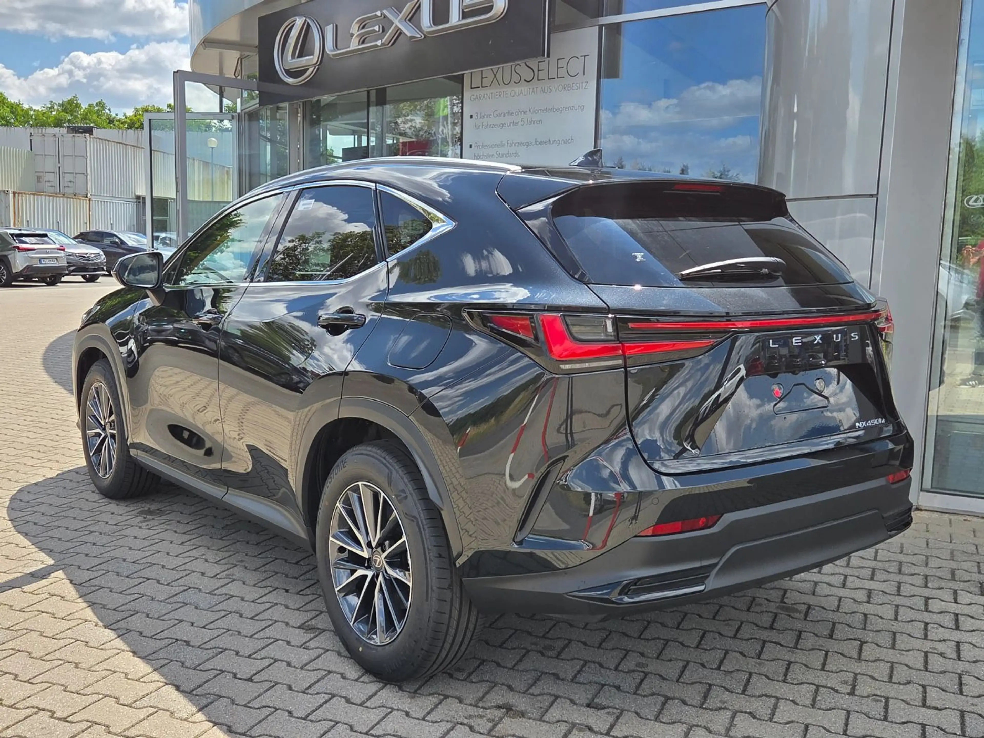 Lexus NX 450h+ Plug-in Business Line LED, SHZ, 360°Kam. — photo 3