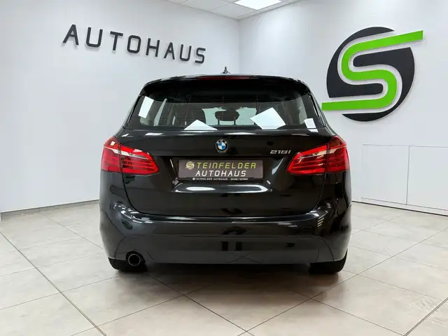 BMW 2 Series view 4