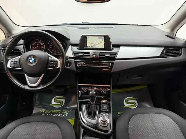 BMW 2 Series view 13