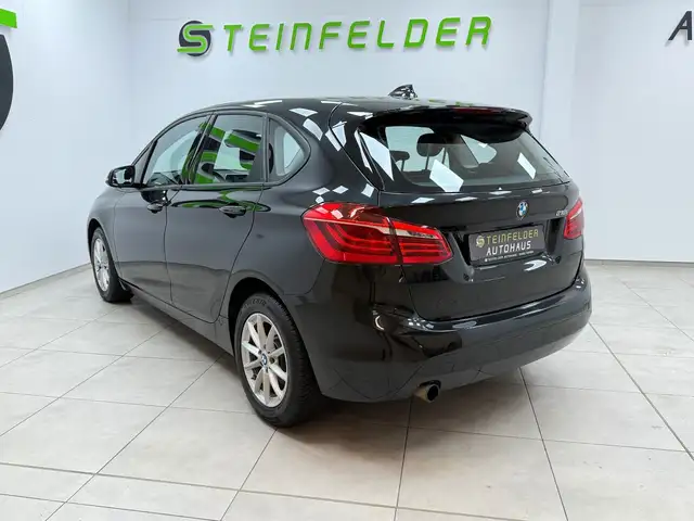 BMW 2 Series view 8