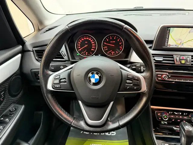 BMW 2 Series view 15