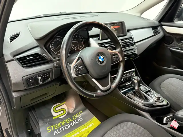 BMW 2 Series view 9
