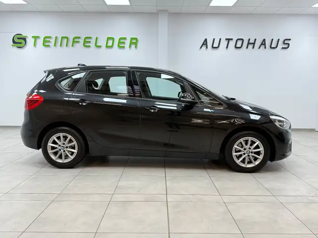 BMW 2 Series view 3